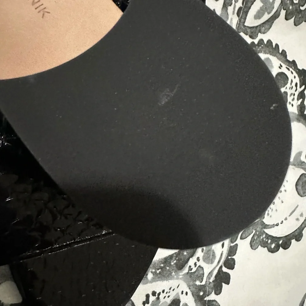 Manolo Blahnik Textured Black Sandals - Picture 7 of 16